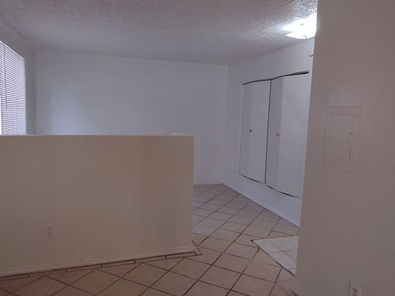 3rd image of 2000 N Camino Serna APT 5