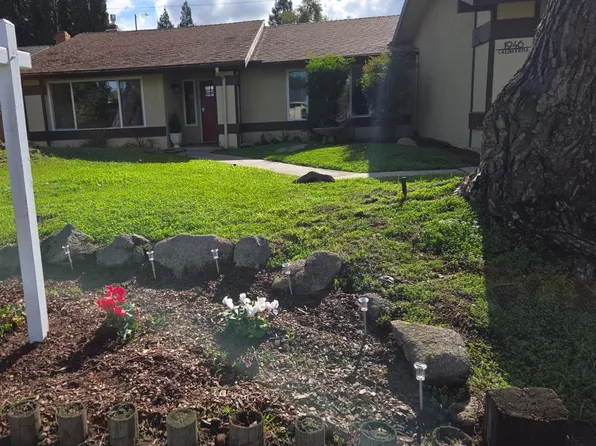 1946 Calimyrna Ave, Clovis, CA 93611