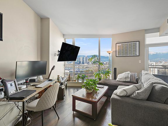 5th image of 1618 Quebec St #1915