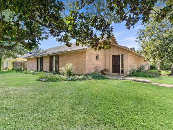 2698 Thomas Rd, Beaumont, TX 77706