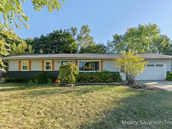 2360 Wagonwheel St, Jenison, MI 49428