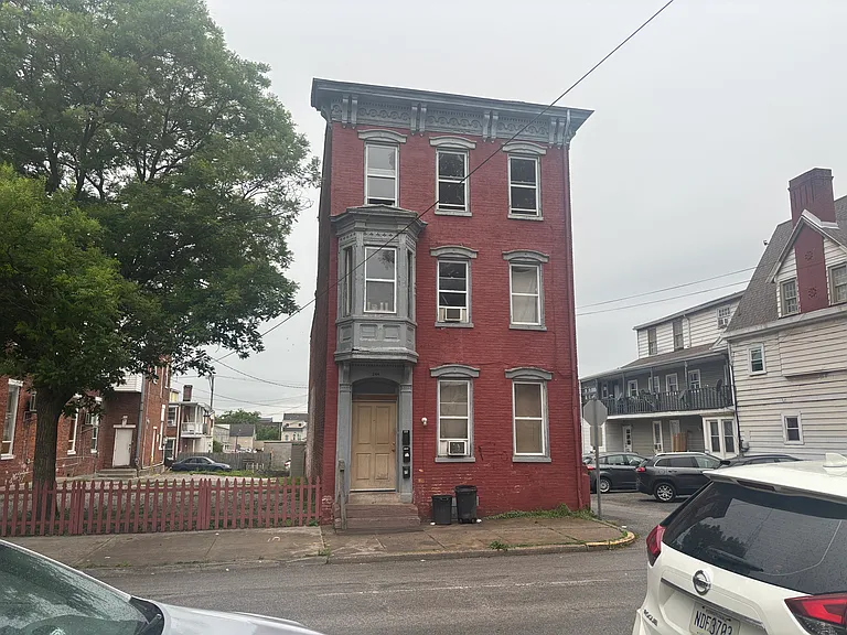 244 S Duke St #3 — Photo 6
