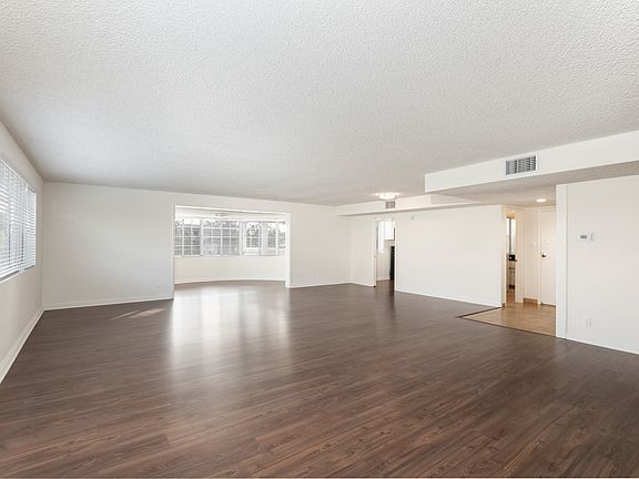 2nd image of 433 N Palm Dr APT 304
