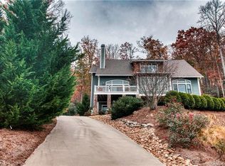 34 E Owl Creek Ln, Fairview, NC 28730