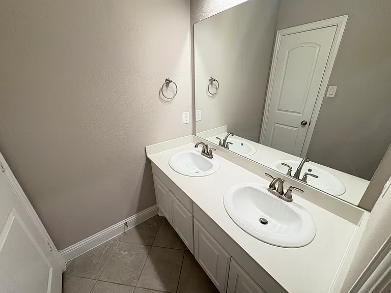 2817 Bobcat Dr — Photo 10