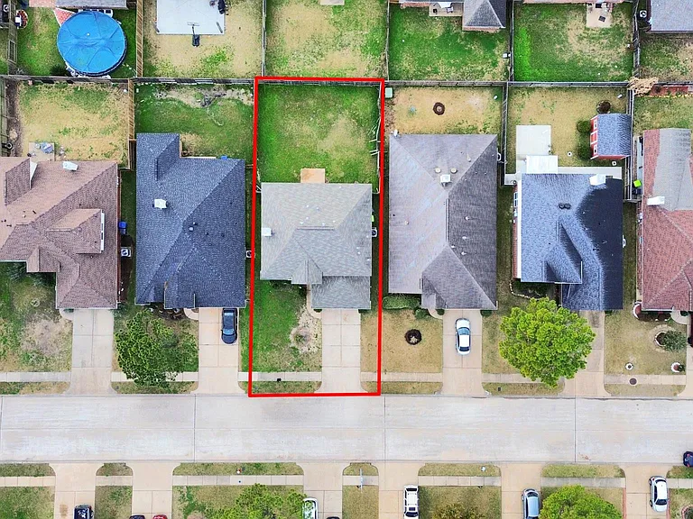 6411 Bright Falls Ln — Photo 22