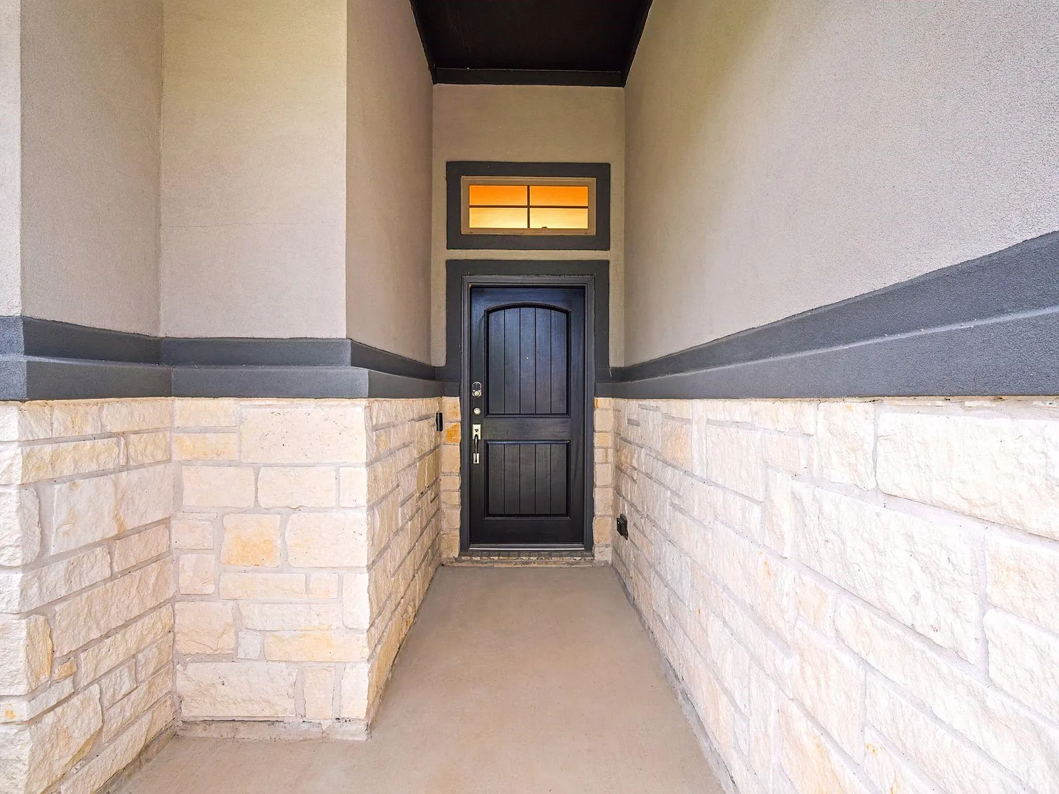 3 bed, 2.5 bath, 2416 sqft, $2,600 — Photo 4
