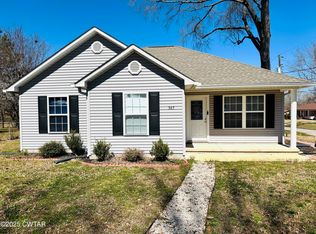 365 E 4th St, Henderson, TN 38340