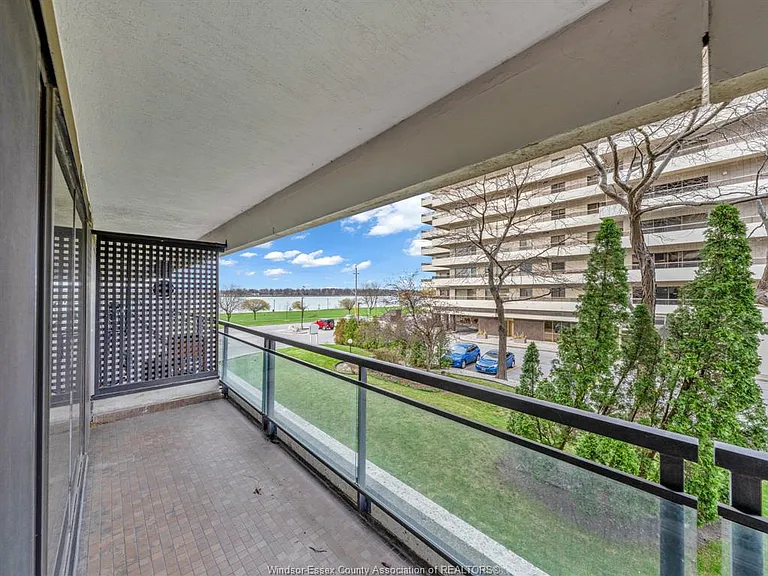 5125 Riverside Dr E #202 — Photo 14