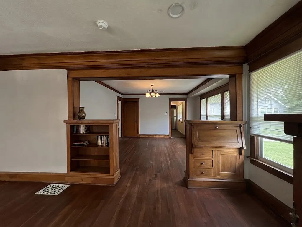 3 bed, 1050 sqft, $1,245 — Photo 3
