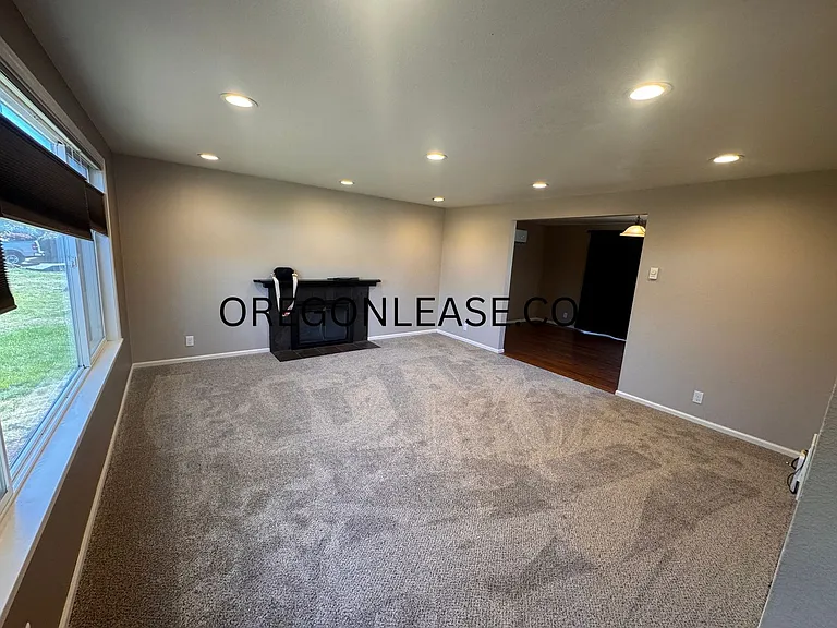 1710 Rambling Dr #1 — Photo 3