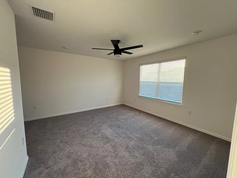 3904 Academia Ave — Photo 13