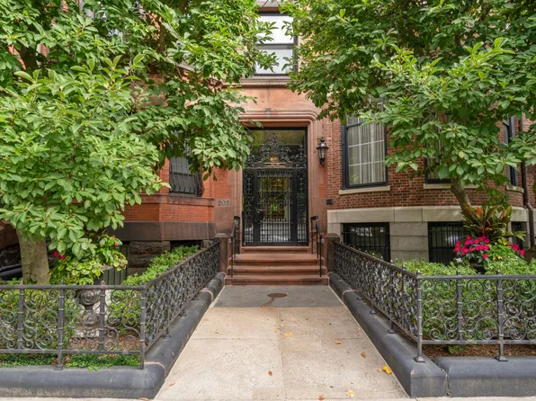 205 Commonwealth Ave APT 9, Boston, MA 02116