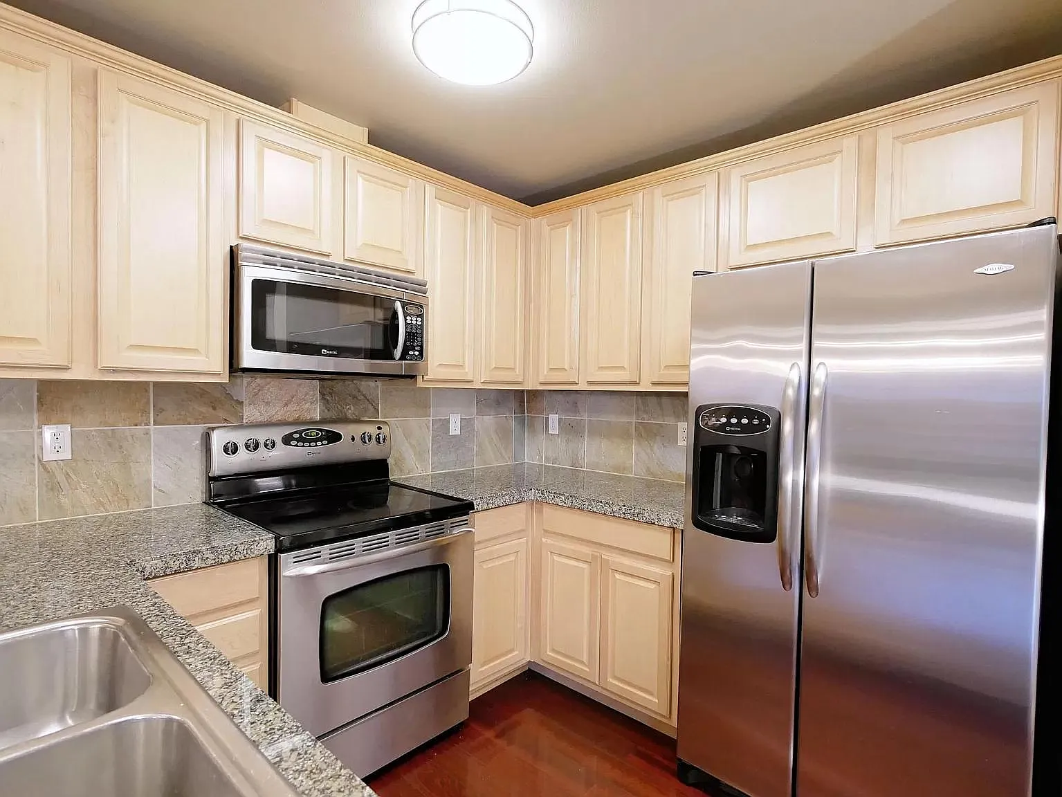 2 bed, 987 sqft, $2,375 — Photo 3
