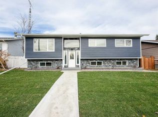 6404 S 42nd Ave, Stettler, AB T4K 1E7