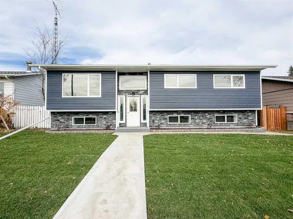 6404 S 42nd Ave, Stettler, AB T4K 1E7