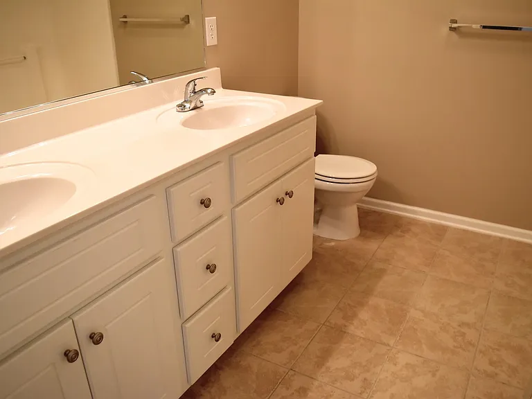 1074 Grove Landing Ln — Photo 17