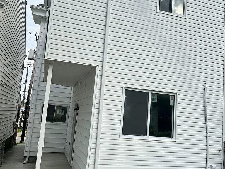 500 Edmond St — Photo 7