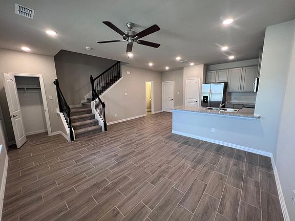 4th image of 2828 Baneberry Ln