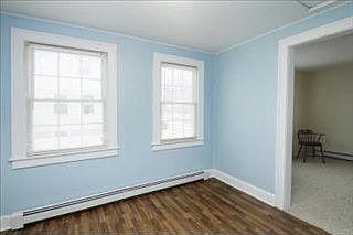 5th image of 2300 Greenfield Ave SW