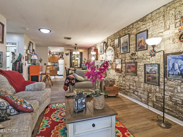 33 Big Horn Loop APT 2, Crossville, TN 38572