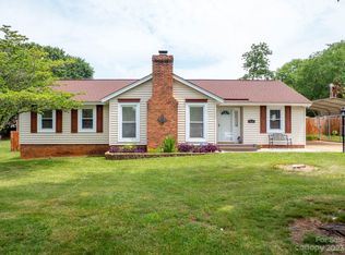 5910 Falstaff Dr, Charlotte, NC 28227