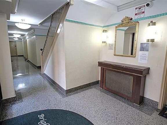 3rd image of 2229 Knapp St APT 4L