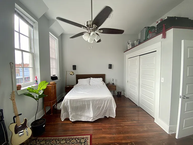 103 W 2nd St #208 — Photo 4