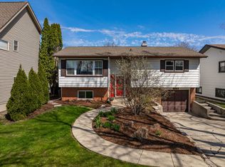 908 40th St, Downers Grove, IL