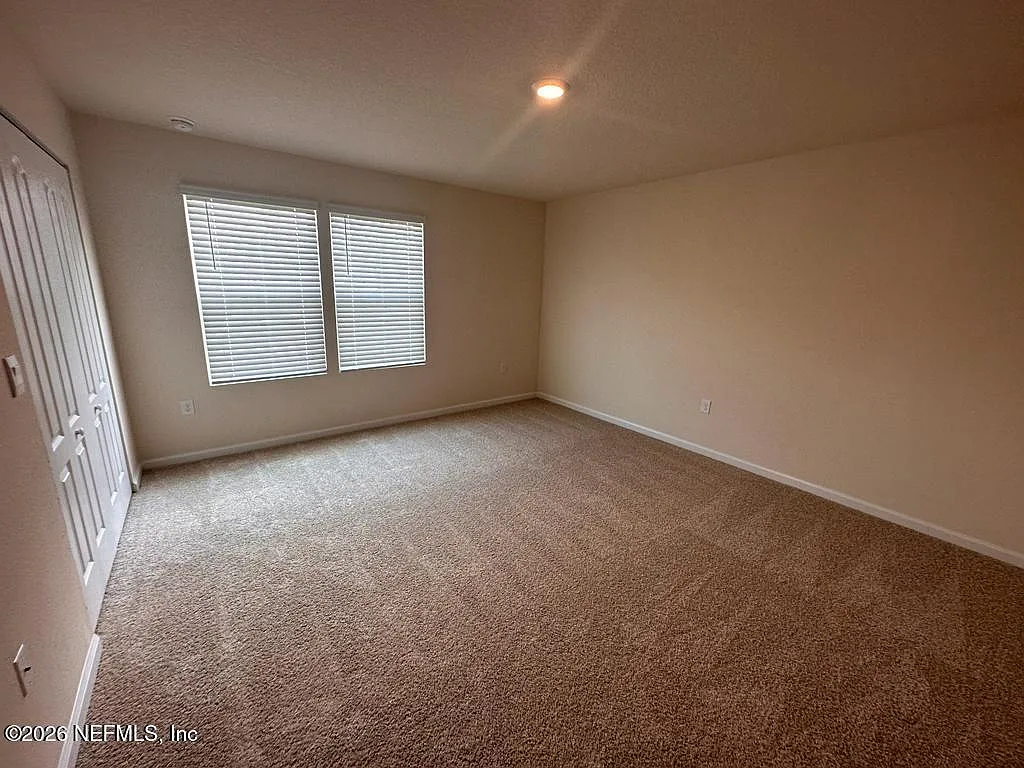 3 bed, 2.5 bath, 1502 sqft, $2,100 — Photo 4