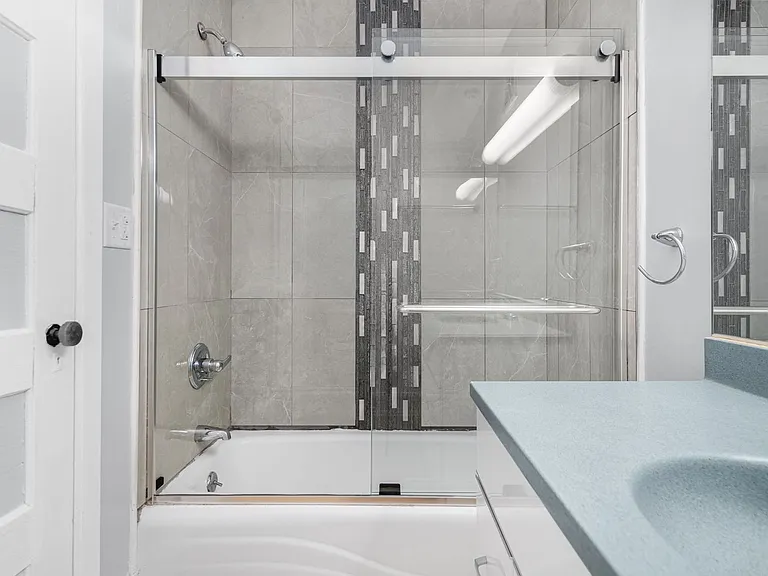 504 Stewart Ave — Photo 241