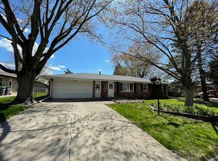 308 Snow St, Sugar Grove, IL 60554