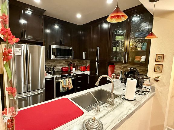 3rd image of 410 N 1st St Unit 131