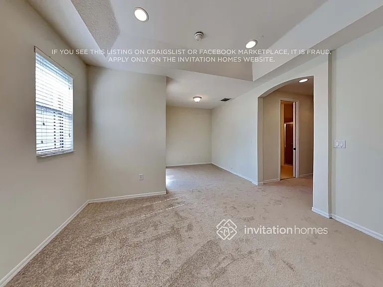 568 NE 35th Ave — Photo 12