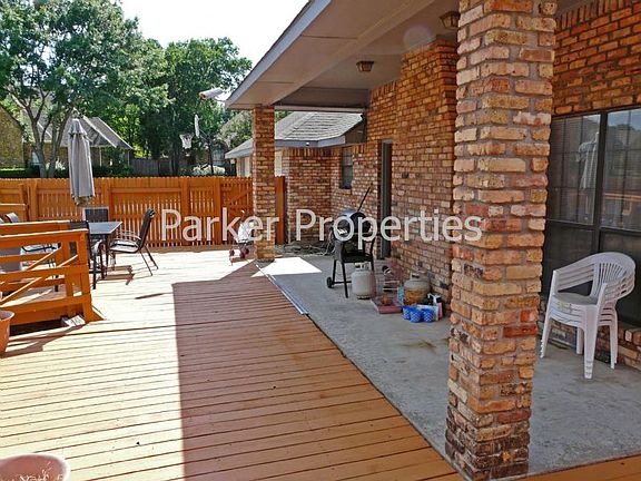 5th image of 1322 Indian Creek Dr