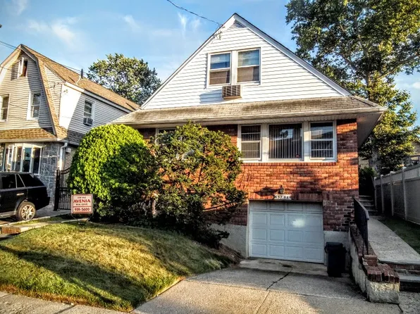 15748 11th Ave, Whitestone, NY 11357