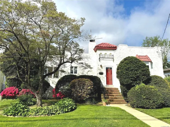 90 Lincoln Boulevard, Merrick, NY 11566