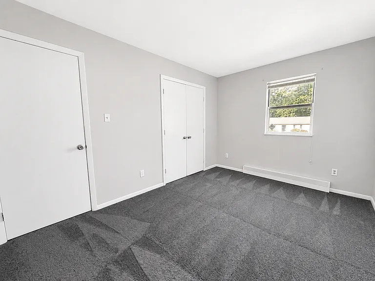 4201 Martha Ln — Photo 10