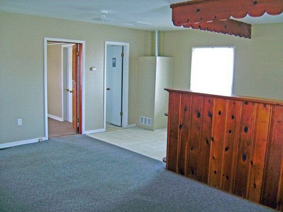 4th image of 301 N Joplin St