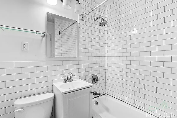 Rented by Mirador Real Estate | media 12