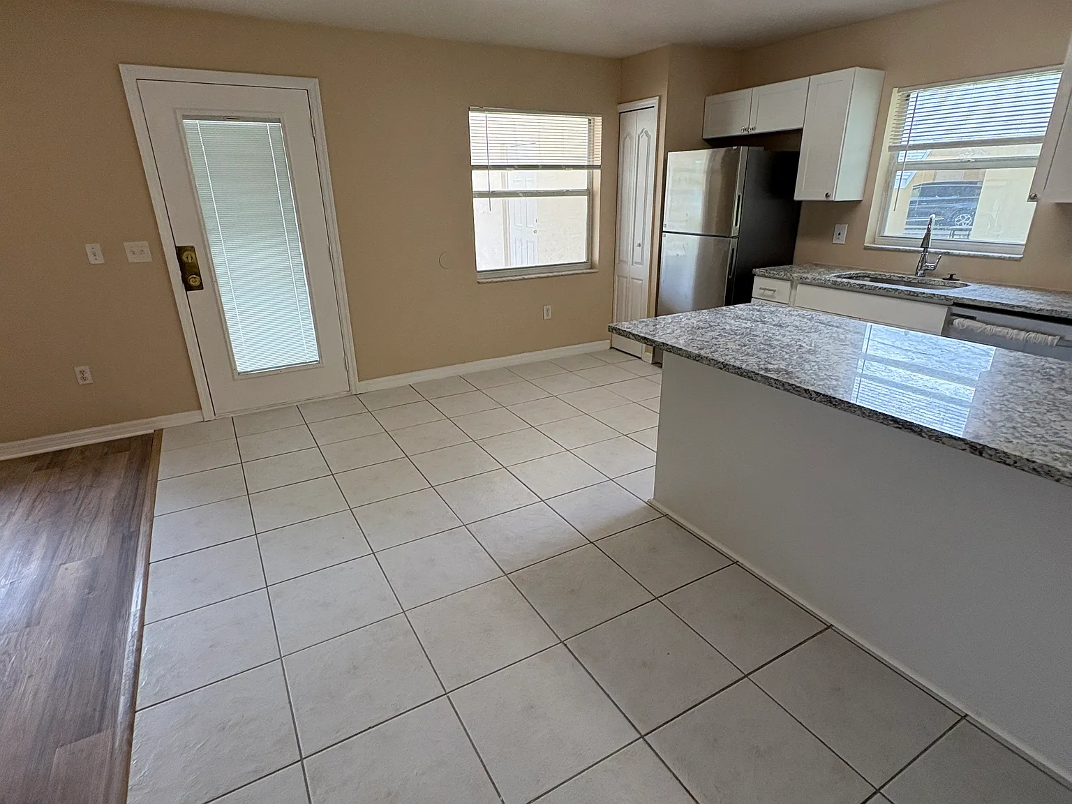 2 bed, 1100 sqft, $1,375 — Photo 3