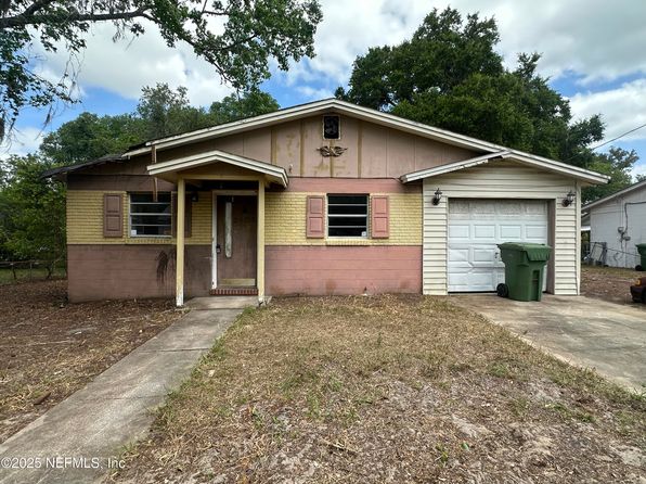 2608 OAK Street, Palatka, FL 32177