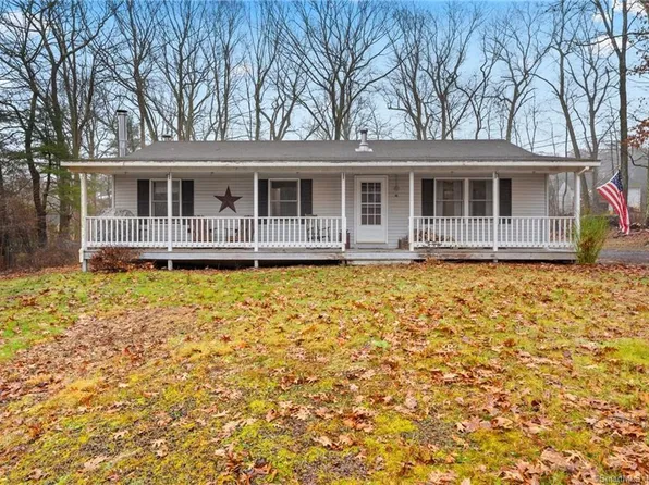 46 Valley Drive, Voluntown, CT 06384