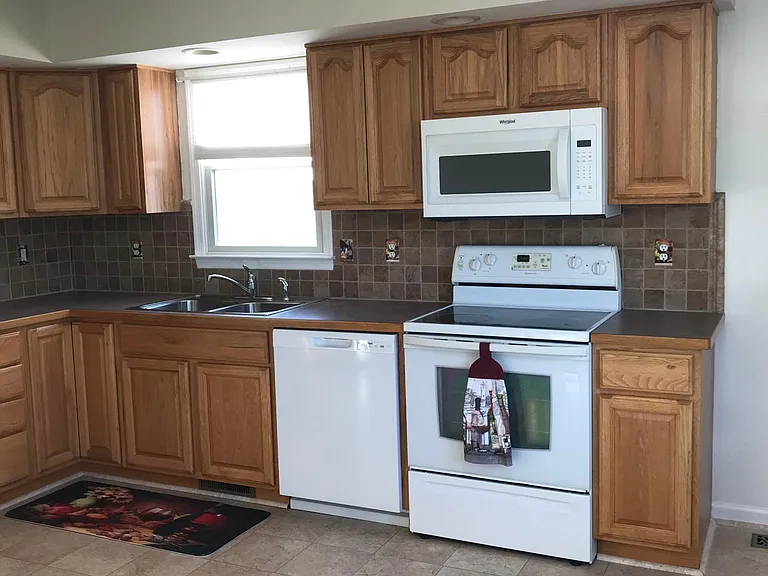 362 Mill Ln #B — Photo 11