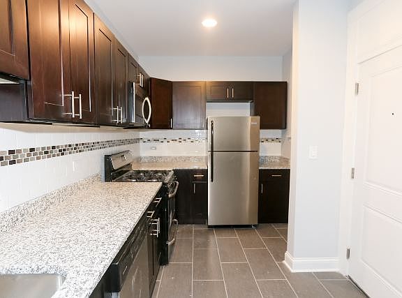 2nd image of 4703 N Albany Ave #Ua1
