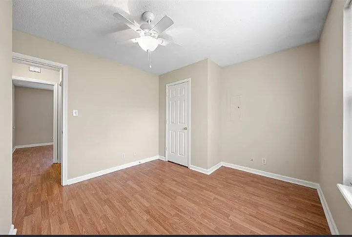 132 Grant Ave — Photo 2