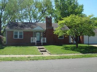 24 Locust Dr, Florissant, MO 63031