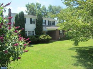 2908 Toll Gate Dr, East Norriton, PA 19403