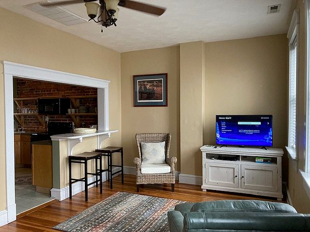 1st image of 203 Mason Ave #4
