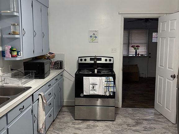 4th image of 104 E Washington St